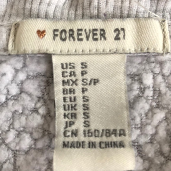 A light gray sweater from Forever 21 in size small - Picture 5 of 5